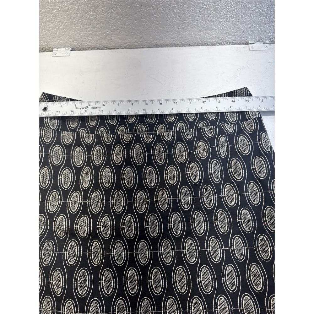 Ann Taylor LOFT Womens Skirt Black White Embroidered Oval Pattern 4 NWT